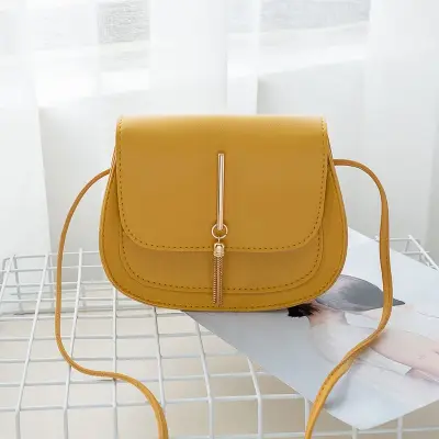 Women Simple Style Solid Color Metal Tassel Decoration Crossbody Bag