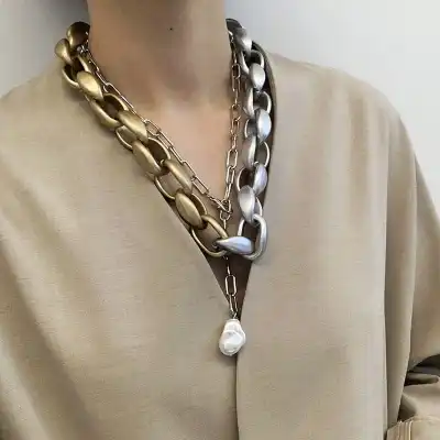 Women Unique Contrast Color Design Multilayer Chain