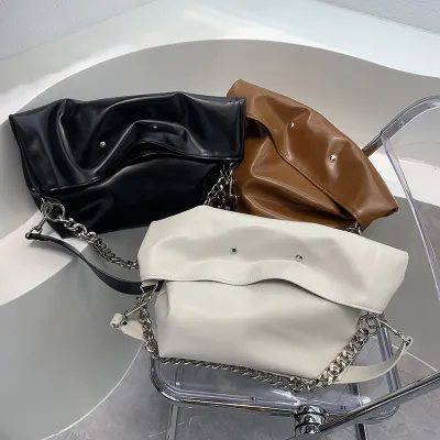 Women Elegant Thick Chain Design Solid Color Large Capacity Crossbody Handle Bag