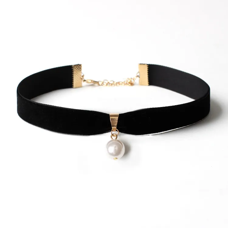 Gothic Pearl Pendant Design Velvet Choker Necklace