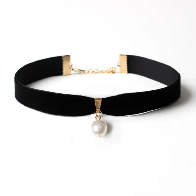 Gothic Pearl Pendant Design Velvet Choker Necklace