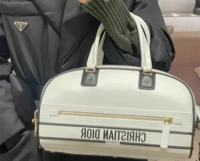 DlOR CD Original Custom Counter New High-End 2022 Bowling Bag VIBE Series Black White All-Match Classic Large Capacity Shoulder Bag Unisex
