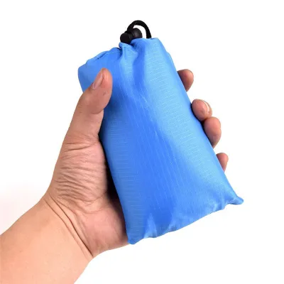 100*140cm Outdoor Convenient Foldable Picnic Beach Moisture-proof Mat