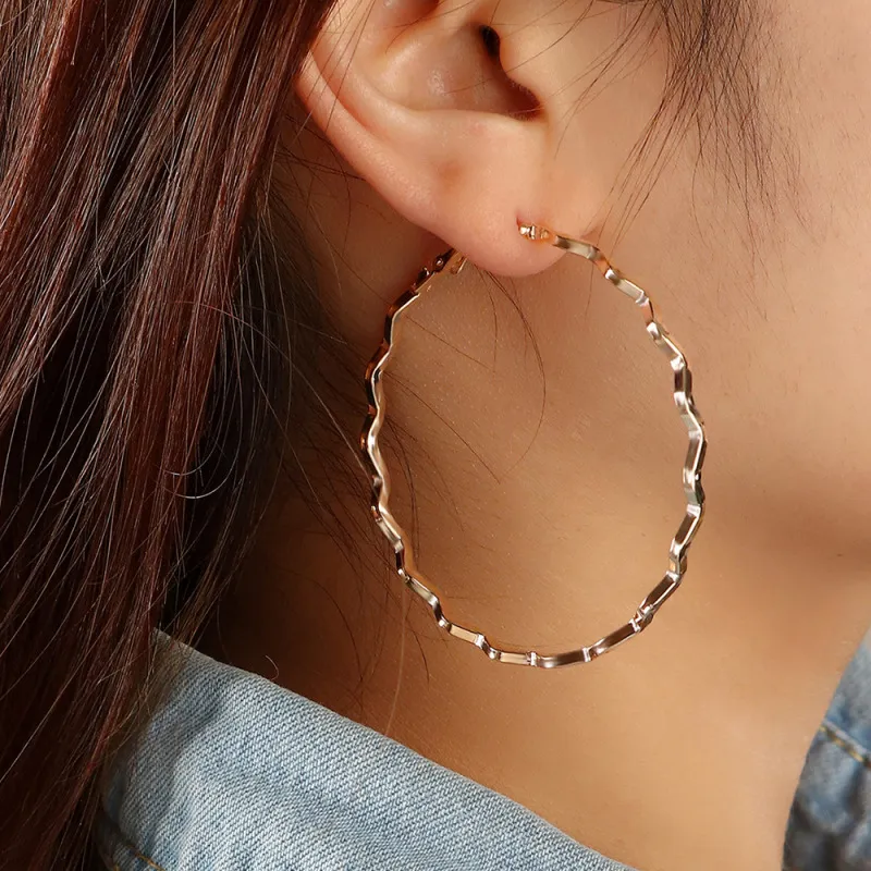 Exaggerated Wave Geometry Alloy Design Hoop Earrings