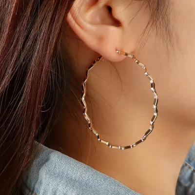 Exaggerated Wave Geometry Alloy Design Hoop Earrings