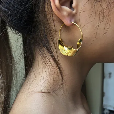 Punk Irregular Geometric Twist Design Alloy Hoop Earrings