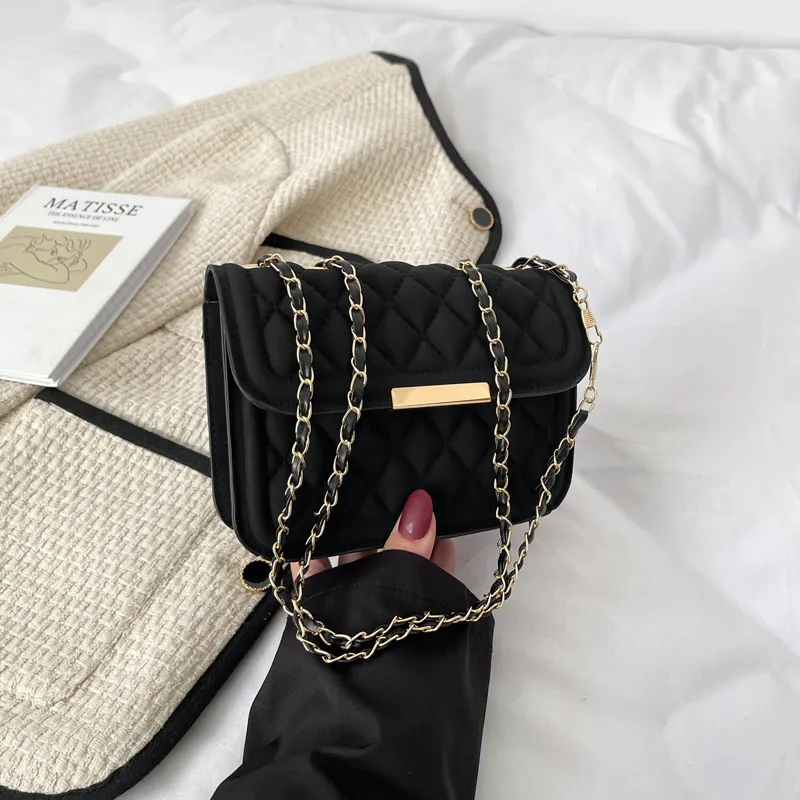 Women Casual Chain Clamshell Design Plaid Pattern Crossbody Bag