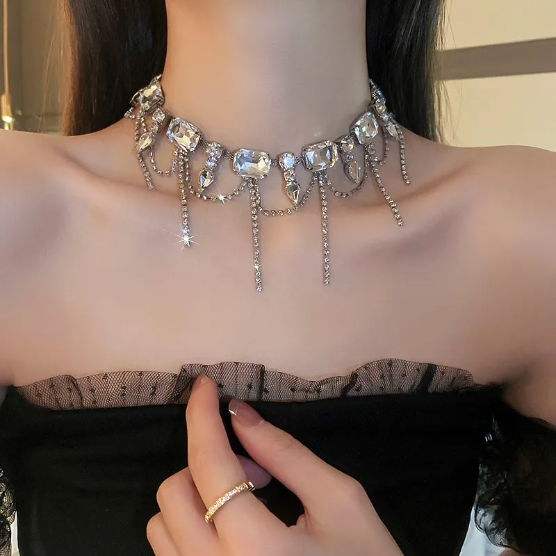 Women Exquisite Geometric Rhinestone Decoration Tassel Choker Necklace