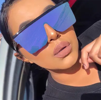 Women Vintage Oversized Square Flat Top Stud Gradient Lens Sunglasses
