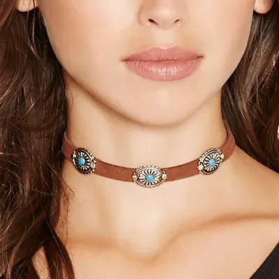 Women Vintage Bohemia Metal Flower Plate Decoration Choker Necklace