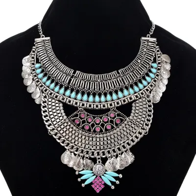 Women Exaggerated Vintage Hollow Out Design Tassels Pendant Necklace