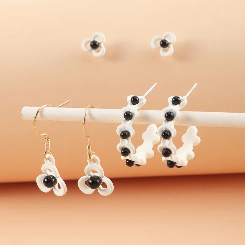 Women Exquisite Black And White Series Stud Hoop Earrings Set