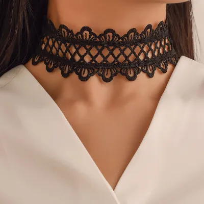Women Retro Exaggerated Solid Color Lace Choker Necklace