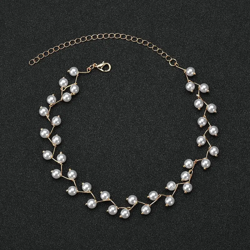 Women Fashion Simple Polyline Beaded Pearl Necklace