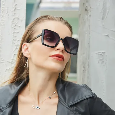 Women Fashion Square Frame Gradient Lens Sunglasses
