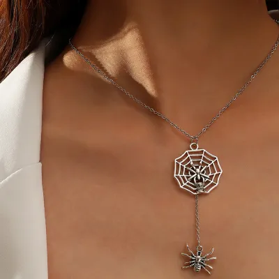 Women Fashion Personality Halloween Horror Animal Skull Spider Necklace